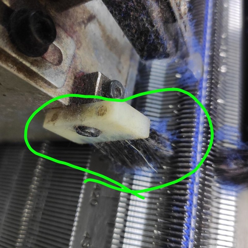 Column Knitting Machine Brush with Screw hole in middle